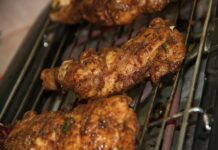 Jak grillować pierś z kurczaka na grillu gazowym? Jak grillować pierś z kurczaka na grillu gazowym?